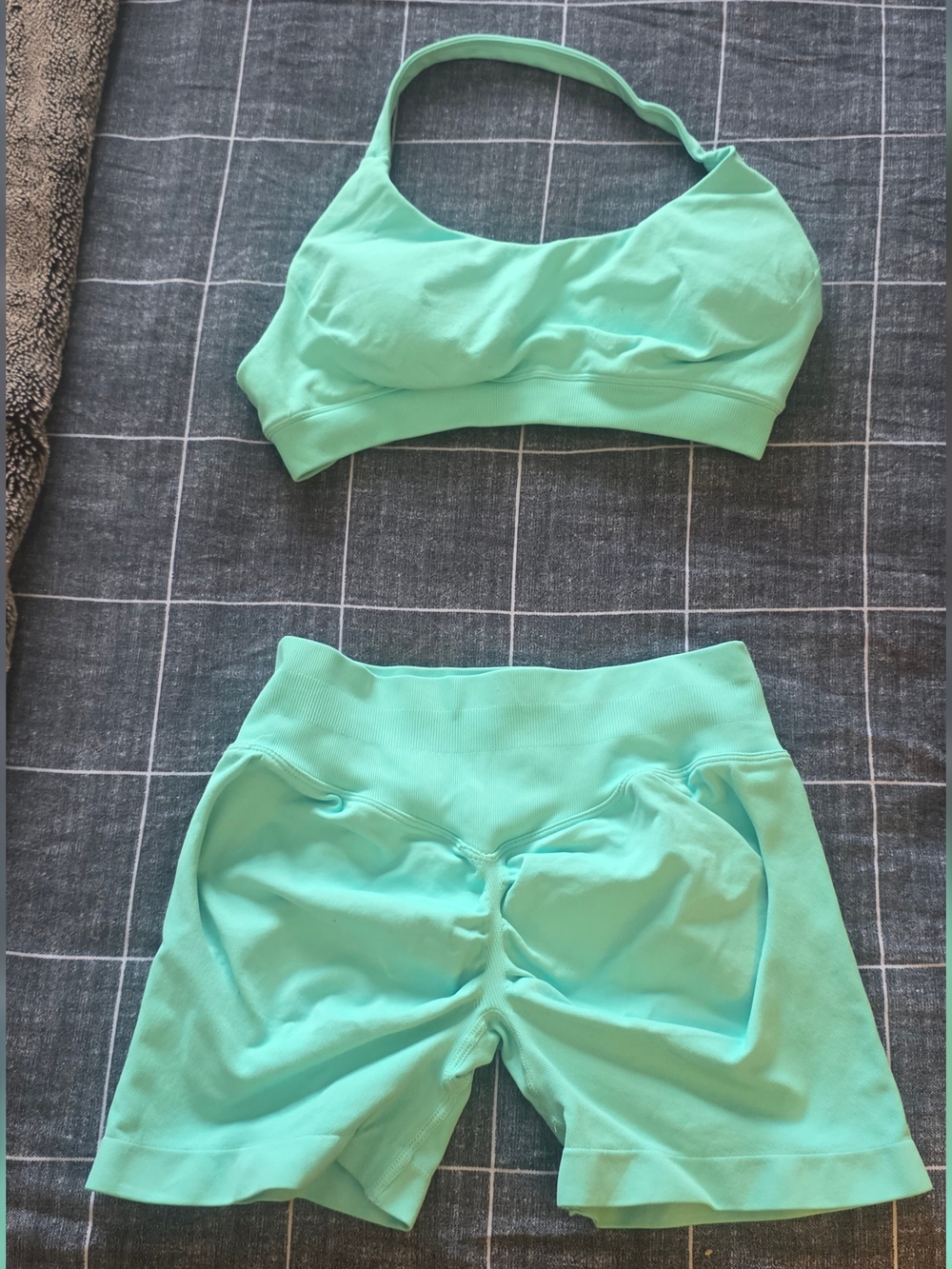 Seamless High-Waist Leggings Short Set in Mint